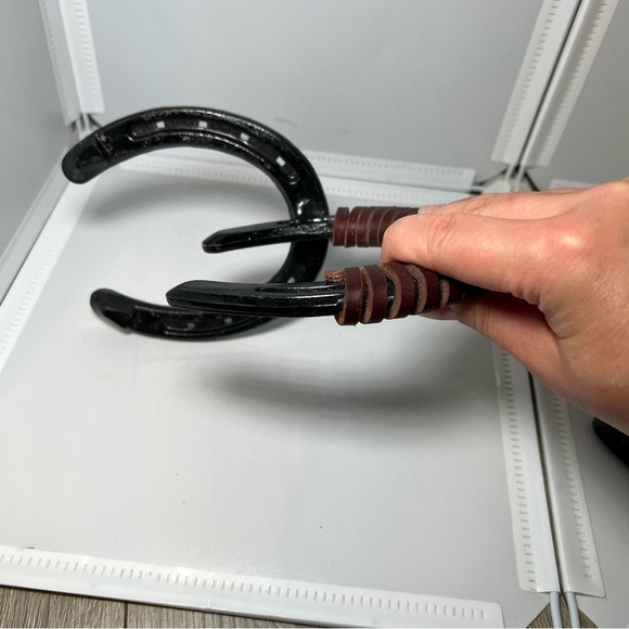 Horse Shoe Leather Wrapped Door Handle, Curtain Hook, Decoration Book Holder - Picture 2 of 9